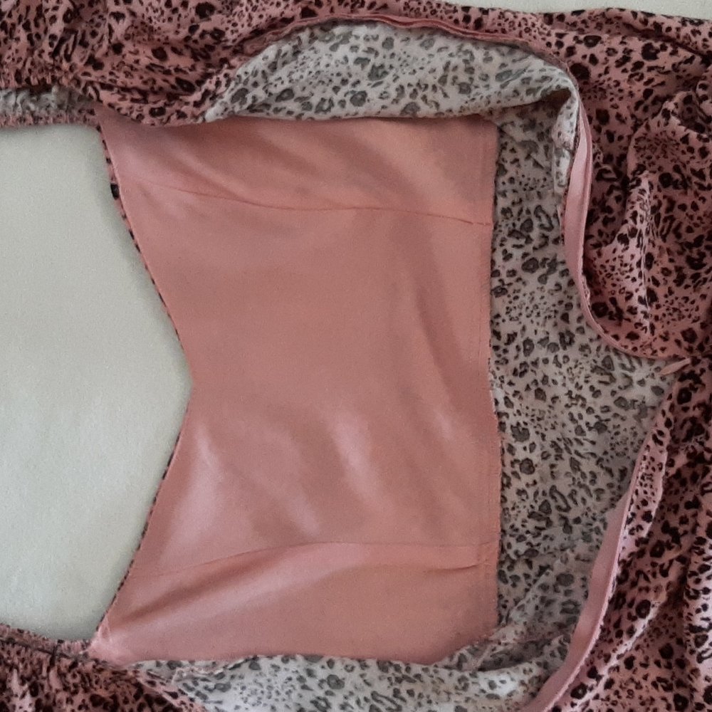 Pink top - Picture 3 of 4